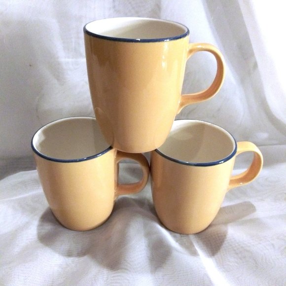 Nancy Calhoun Fusion Mugs in Honey Sapphire - Picture 10 of 11